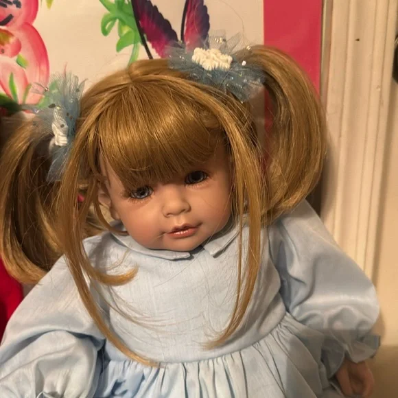 Adora doll with beautiful outfit! It’s part of my coll never play with like new! - Picture 1 of 3